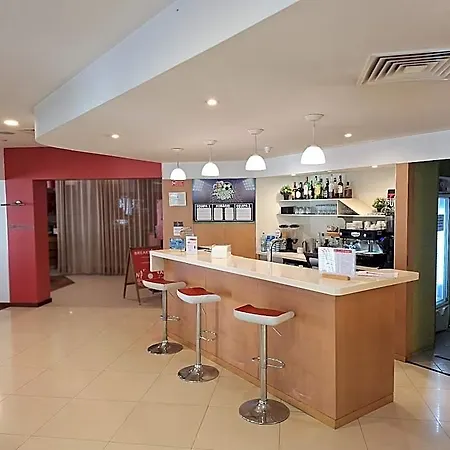 Hotel Ibis 2*